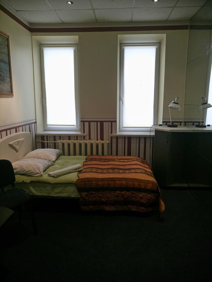 Vaivorykste Hotel Šiauliai Buitenkant foto