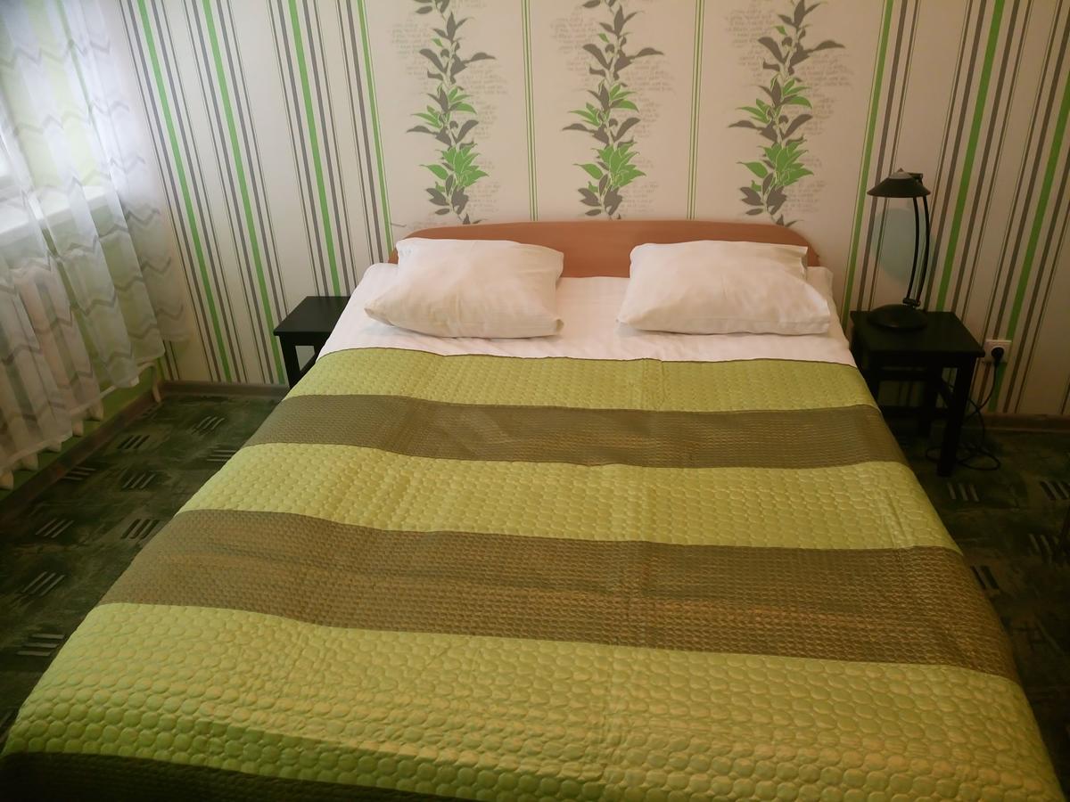 Vaivorykste Hotel Šiauliai Buitenkant foto